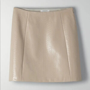 Aritzia Babaton Modern Vegan Leather Croc  Embossed Mini Skirt Beige Size 0